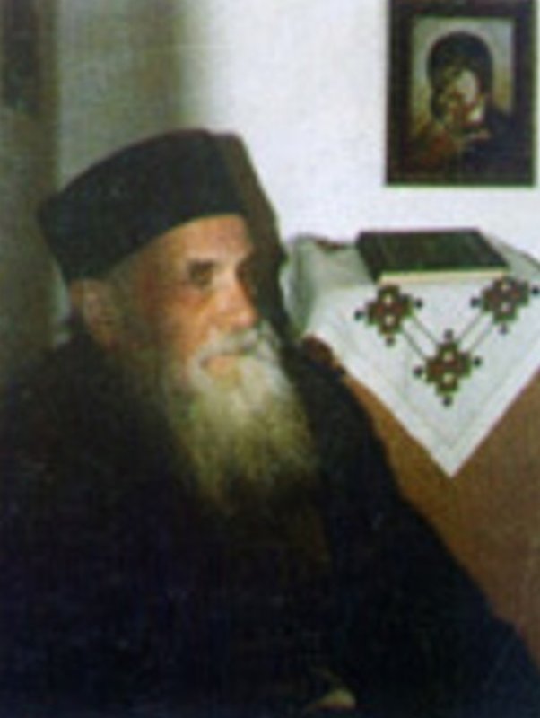 Părintele Paulin Lecca și Rugul Aprins 335500