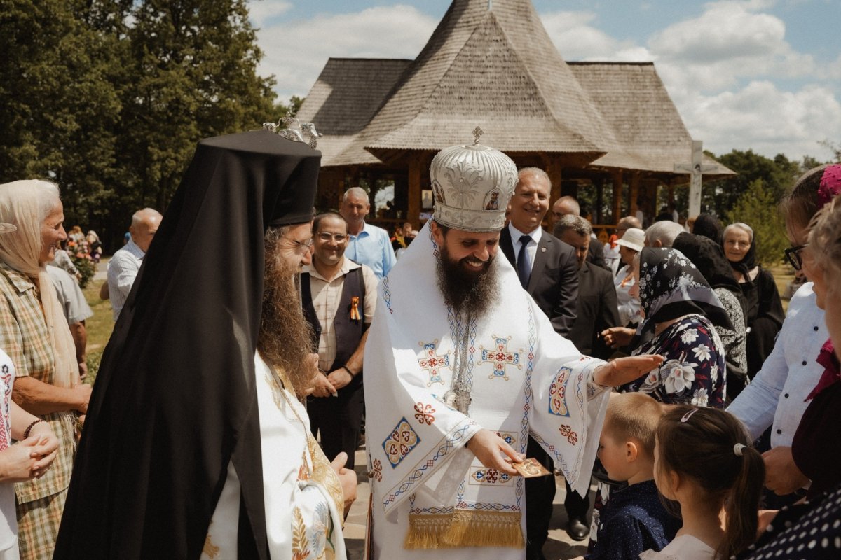 Popasuri de slujiri arhierești în Episcopia Sălajului 335593