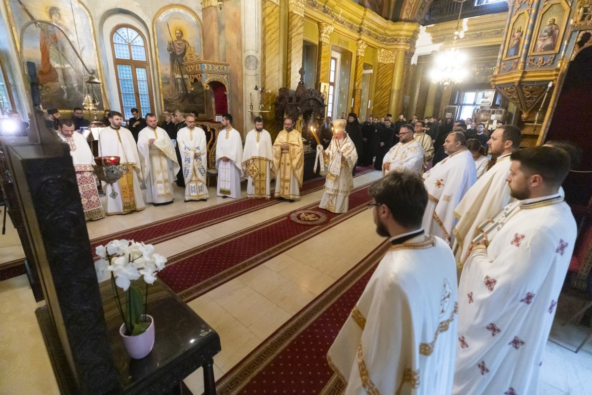 Cursuri pentru obținerea gradelor clericale organizate în Capitală 335806