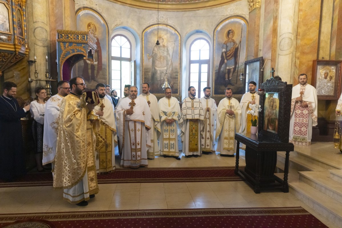 Cursuri pentru obținerea gradelor clericale organizate în Capitală 335808