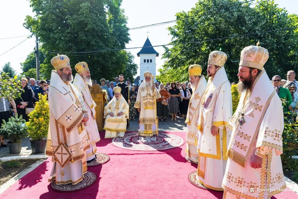 Hramul Catedralei Episcopale din Huși 335781