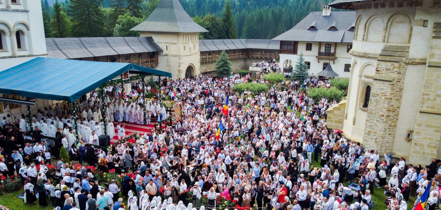 Programul sărbătoririi Sfântului Voievod Ștefan cel Mare la Mănăstirea Putna 335887