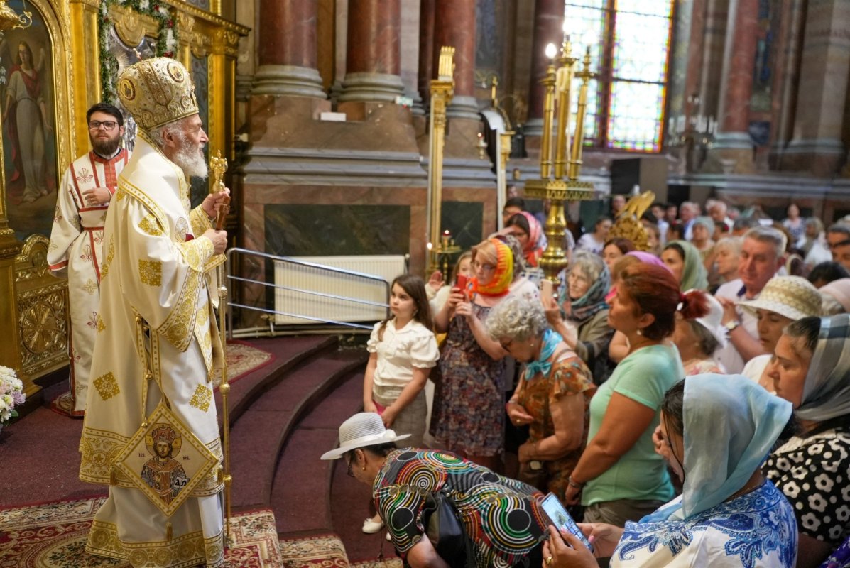 Sărbătoare la catedrala veche din Brăila 335811