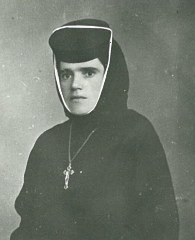 Canonizarea a 16 femei cu viață sfântă 335978