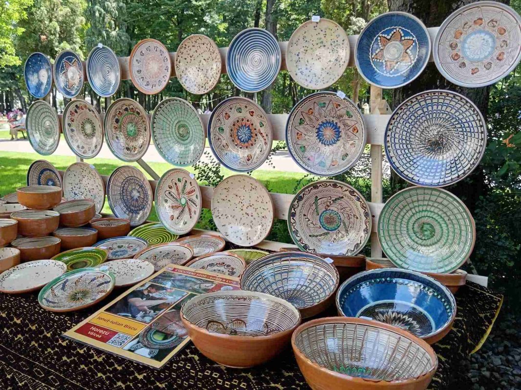 O reașezare a istoriei Târgului de Ceramică „Cucuteni 5000” 335861