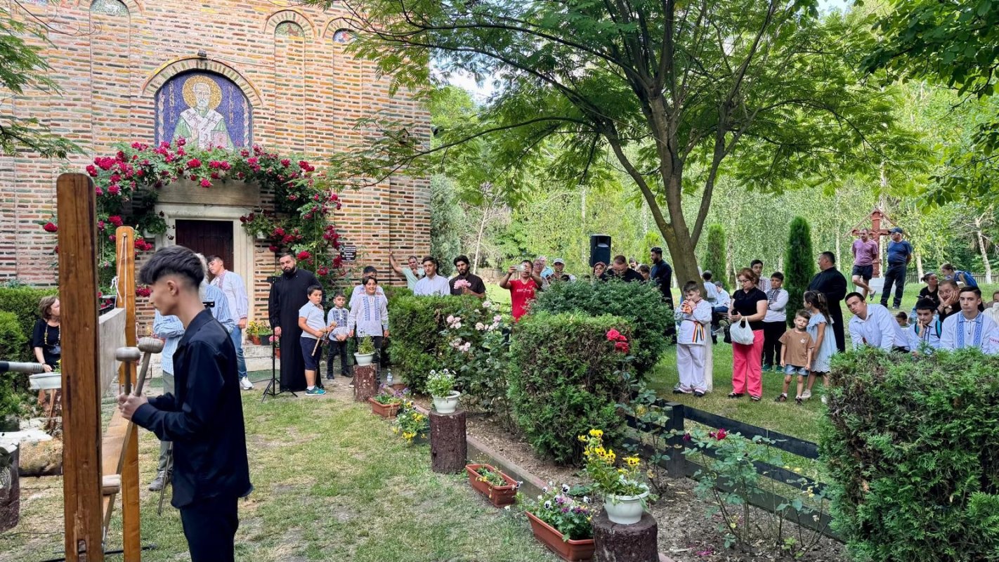 Tinere talente la un concurs de toacă în Eparhia Târgoviștei 335953