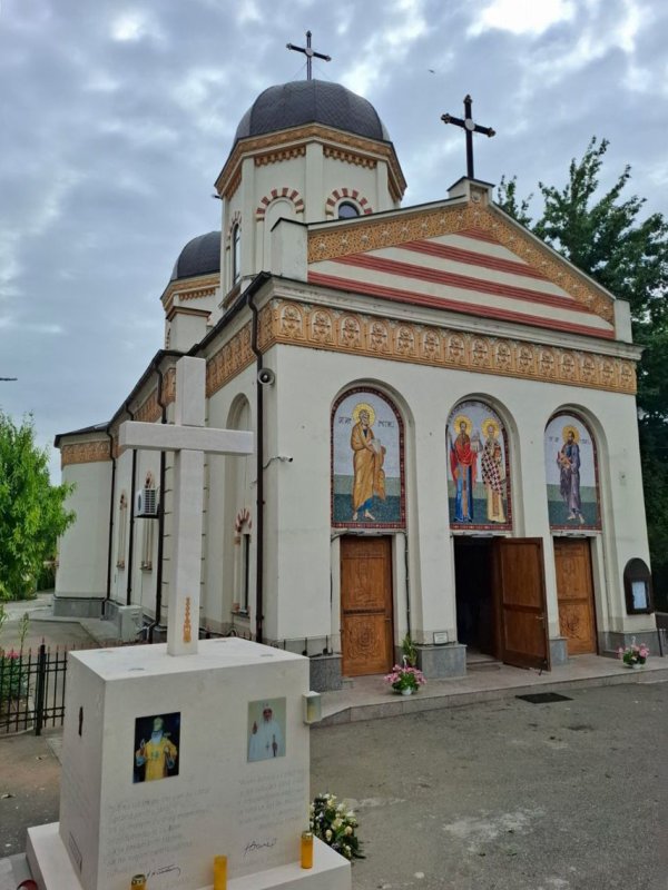 Sfântul Ierarh Ioan Maximovici cinstit la o biserică din București 336020