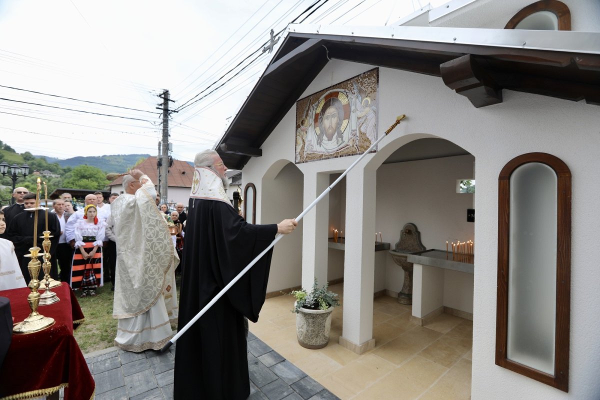 Slujiri arhiereşti în Maramureş 335998