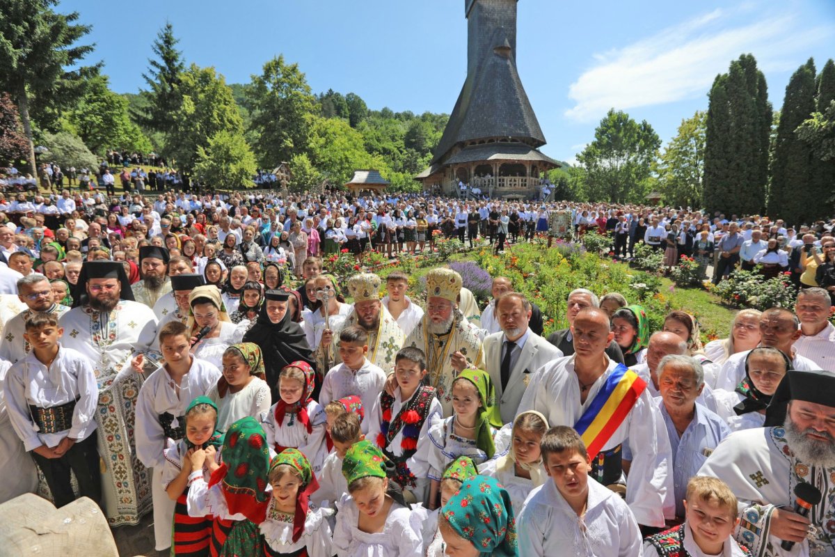 Slujiri arhiereşti în Maramureş 336028