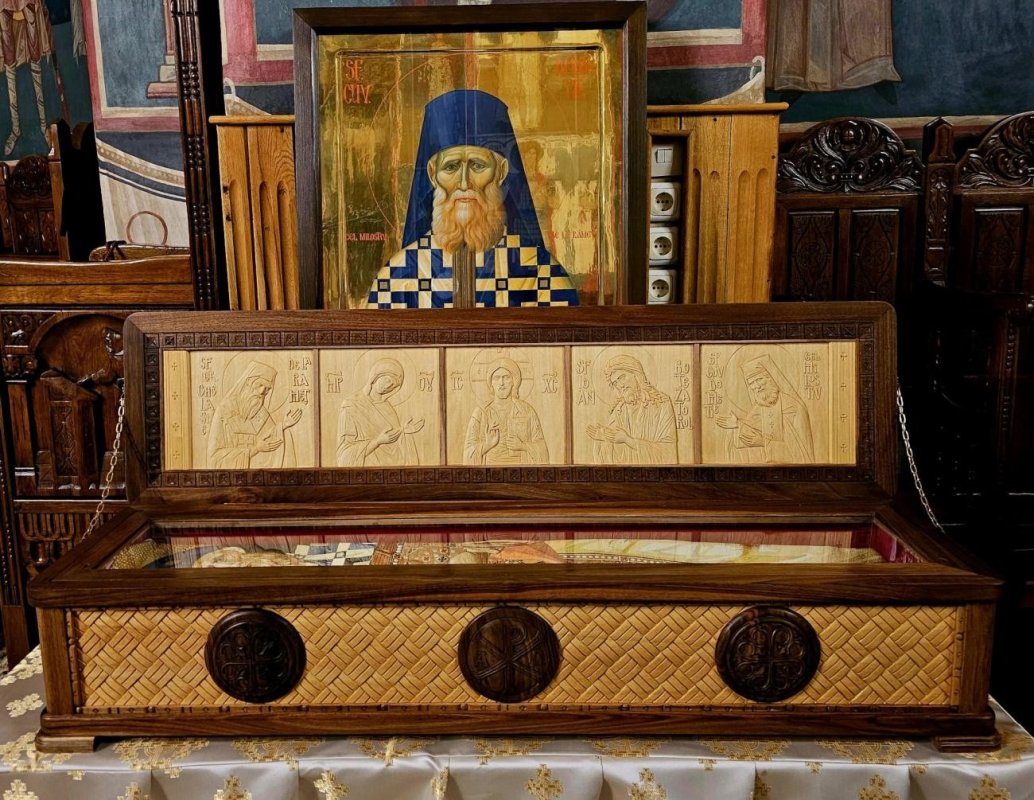 Moaștele Sfântului Cuvios Dometie așezate spre închinare la Râmeț 336089