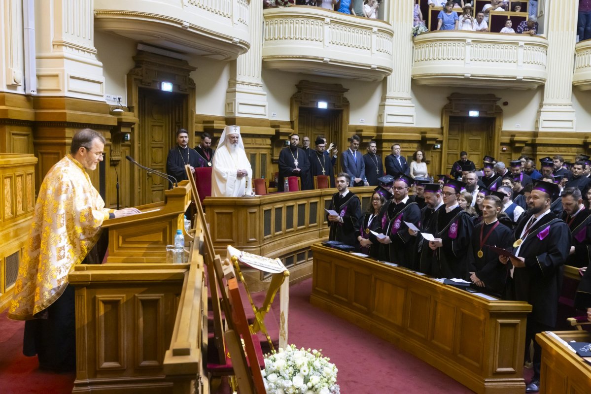 Promoția Centenarului Patriarhiei Române a Facultății „Justinian Patriarhul” 336126