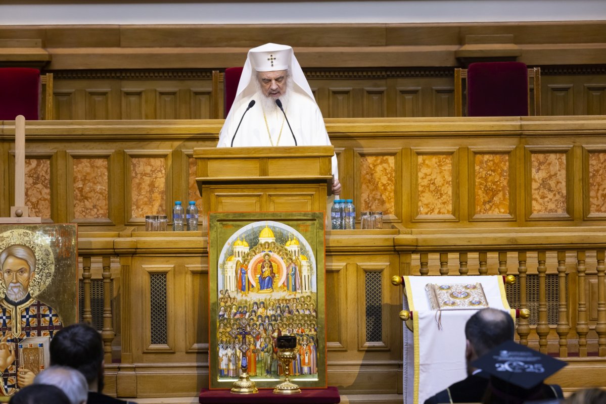 Promoția Centenarului Patriarhiei Române a Facultății „Justinian Patriarhul” 336127