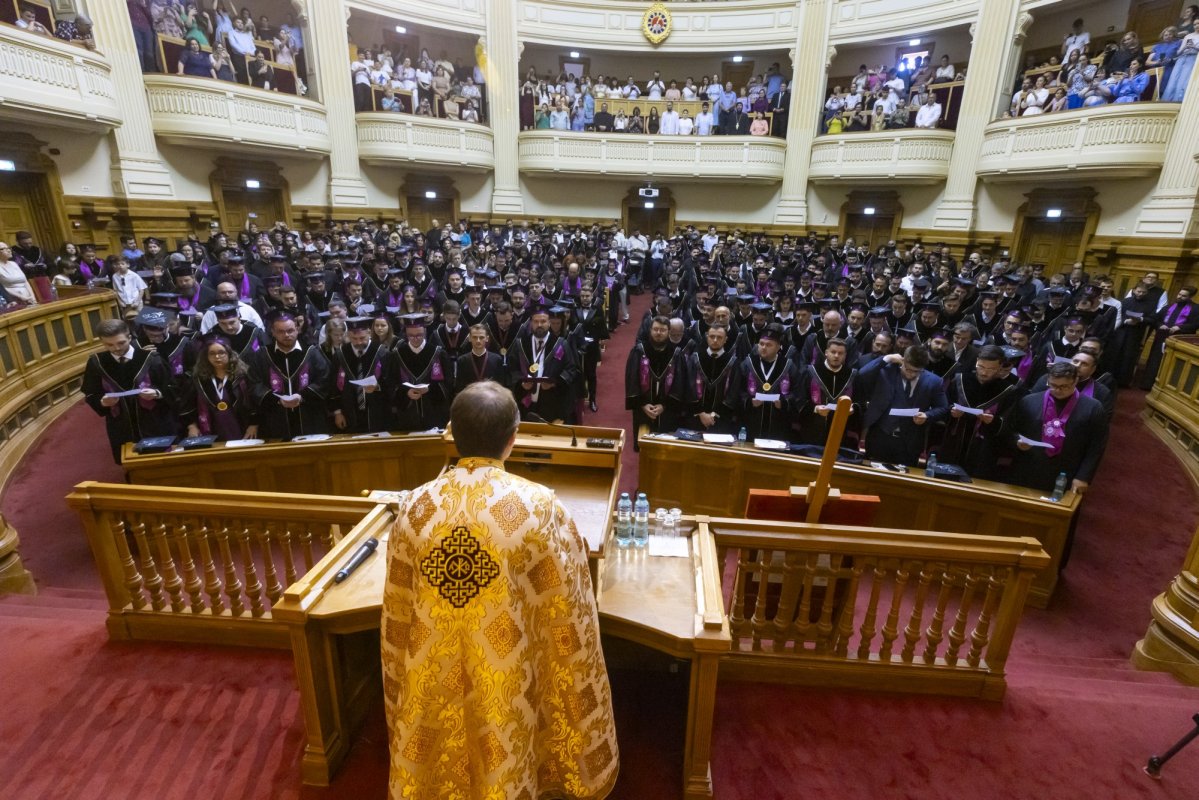 Promoția Centenarului Patriarhiei Române a Facultății „Justinian Patriarhul” 336129