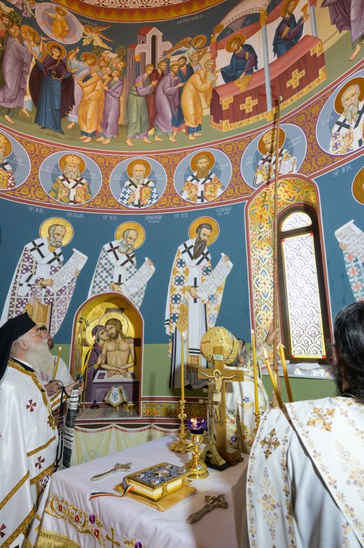 Mănăstirea Putna și-a îmbogățit patrimoniul cu un nou paraclis 336200