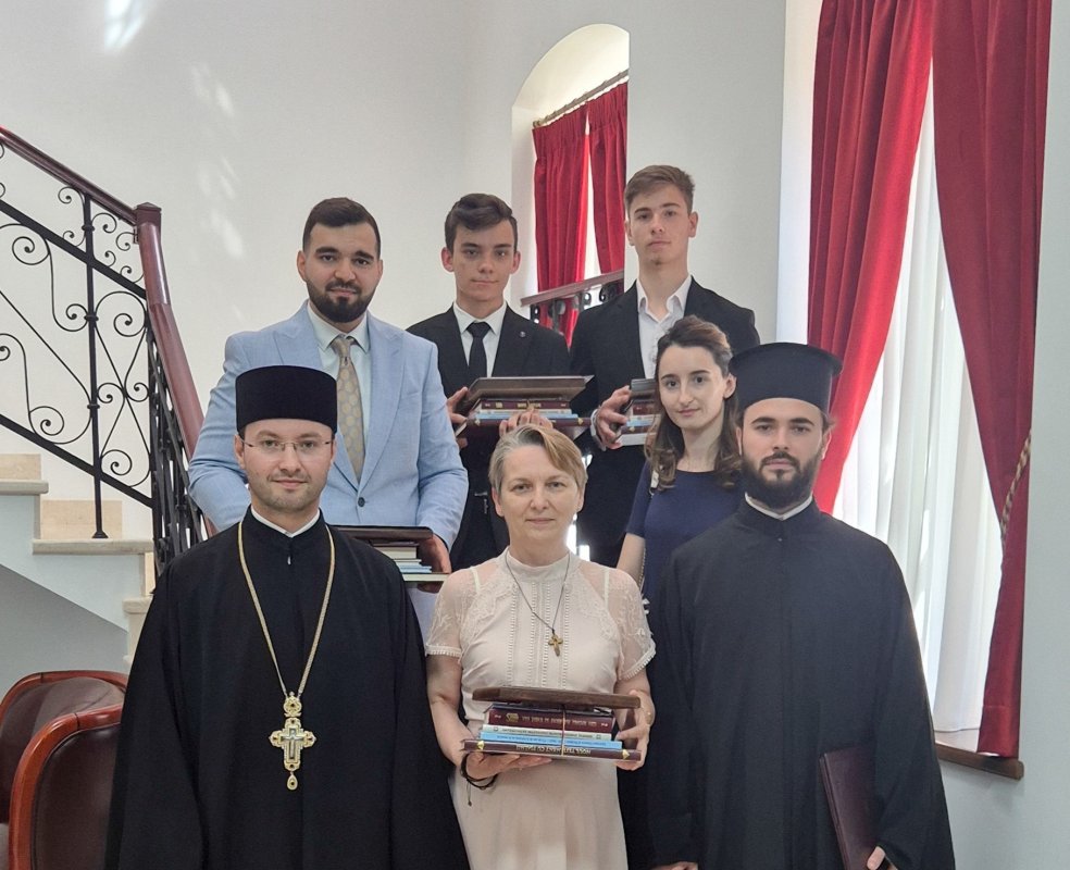 Premierea câștigătorilor unui concurs eparhial de eseuri și lucrări științifice 336213