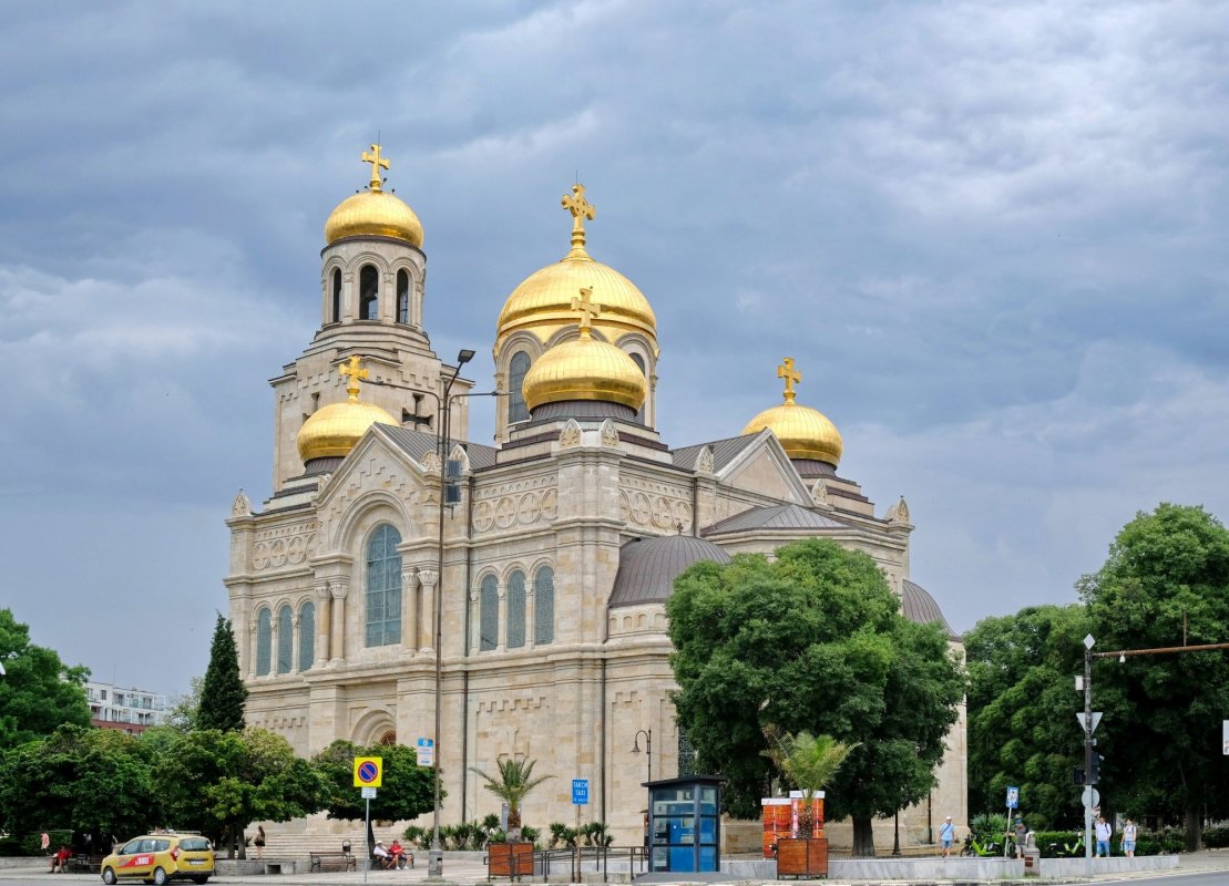 Sclipirile Luminii: Tradiţie şi spiritualitate în oraşul Varna din Bulgaria 336146