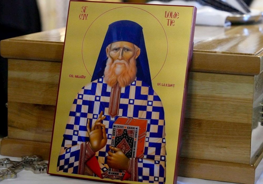 Sf. Cuv. Dometie cel Milostiv de la Râmeţ; Sf. Cuv. Sisoe cel Mare; Sf. Mc. Lucia din Roma; Sf. Mc. Marius, soţia sa Marta şi fiii lor, Audifaciu şi Avacum 336249