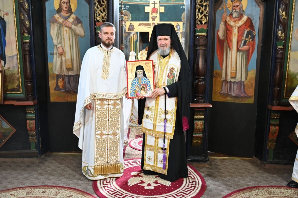 Binecuvântare arhierească în inima Bihorului 336342