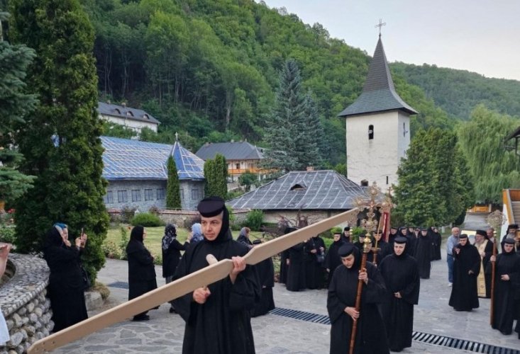 Geanta părintelui Dometie de la Râmeț 336246