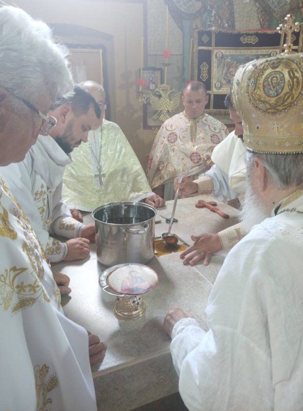 Târnosirea bisericii din parohia arădeană Secaș  336332