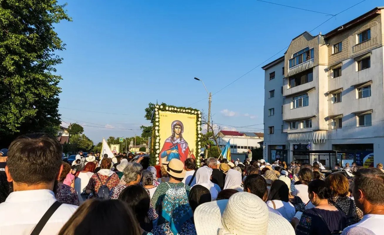 Cinstirea Sfintei Mari Mucenițe Chiriachi la Huși 336394