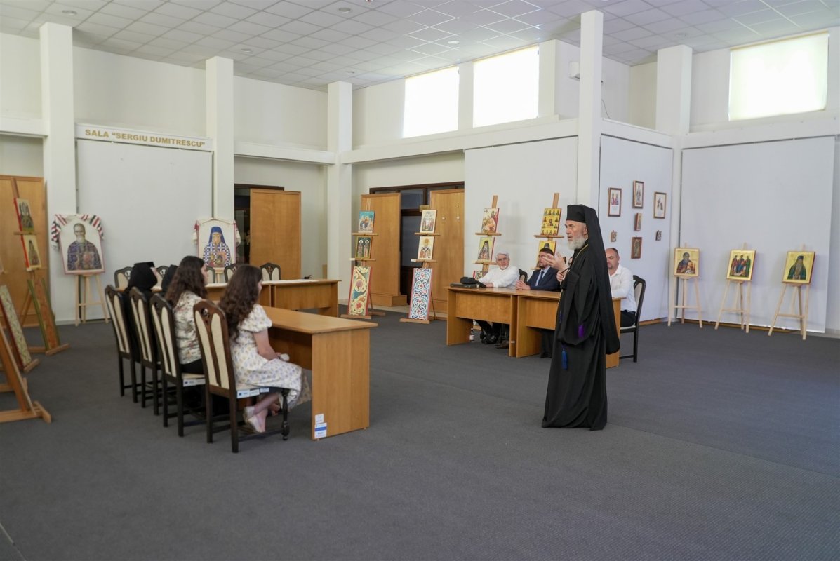 Examene pentru studenţii şi masteranzii teologi din Galaţi 336577