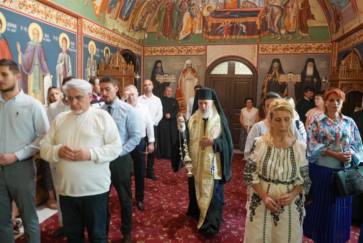 Examene pentru studenţii şi masteranzii teologi din Galaţi 336578