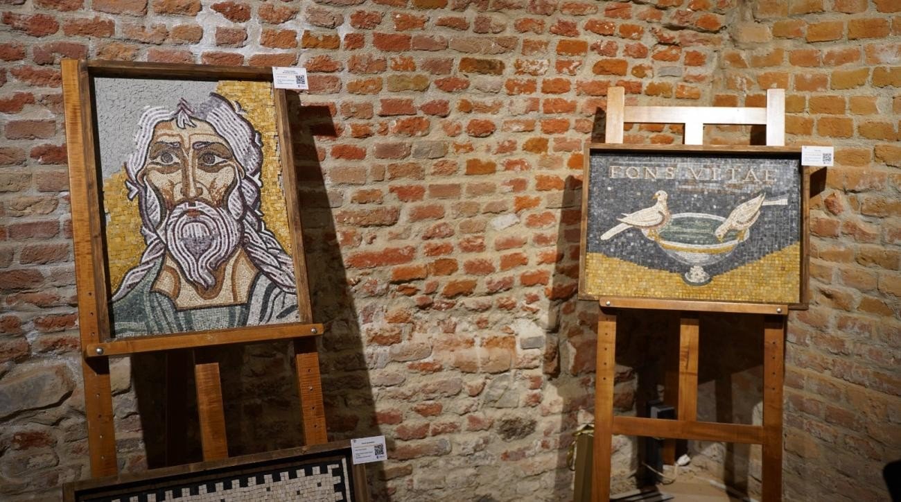 Expoziția „Mozaikon. Școala de la Alba” 336563