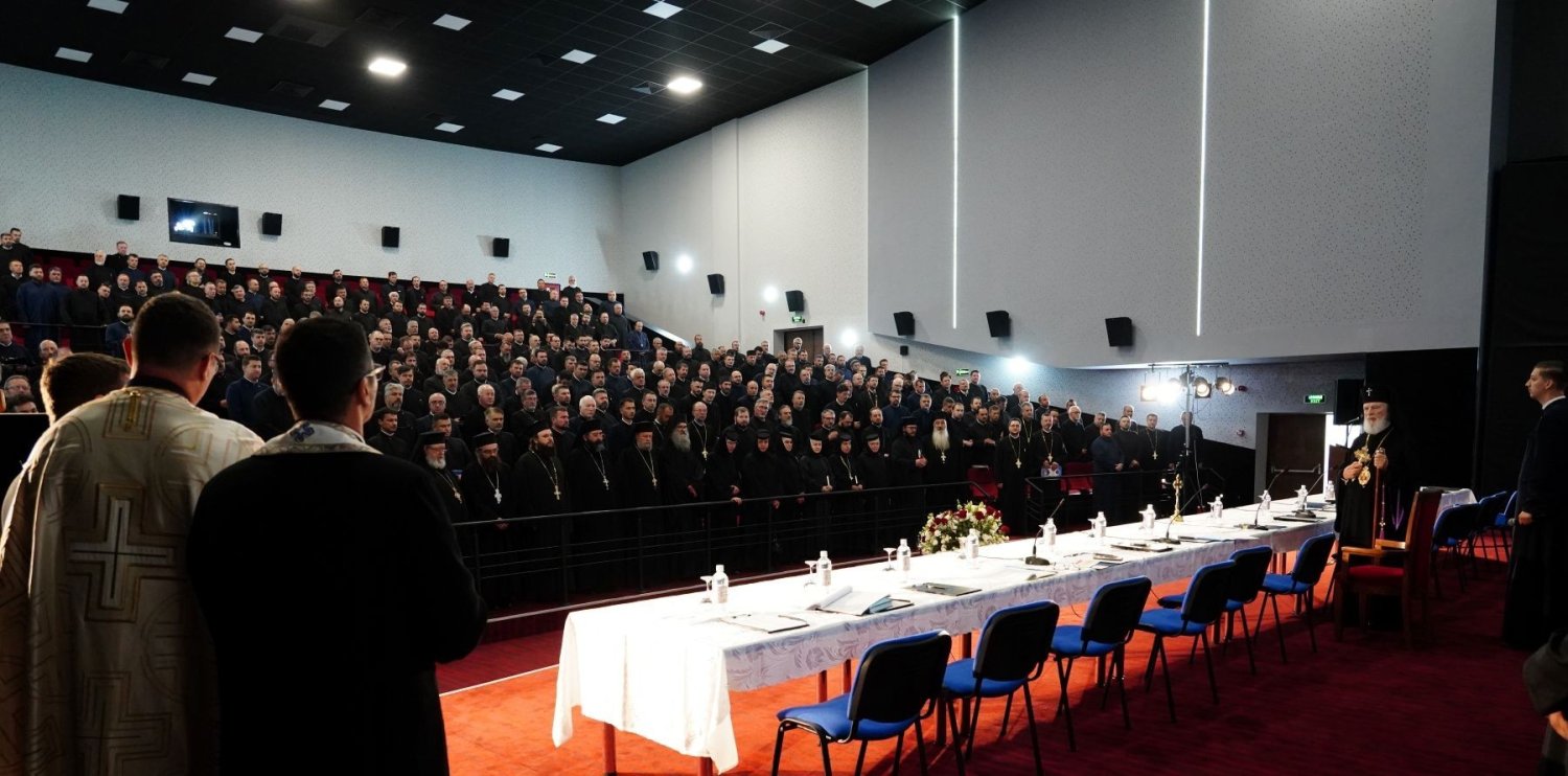 Conferinţa pastoral-misionară semestrială la Târgoviște 336648