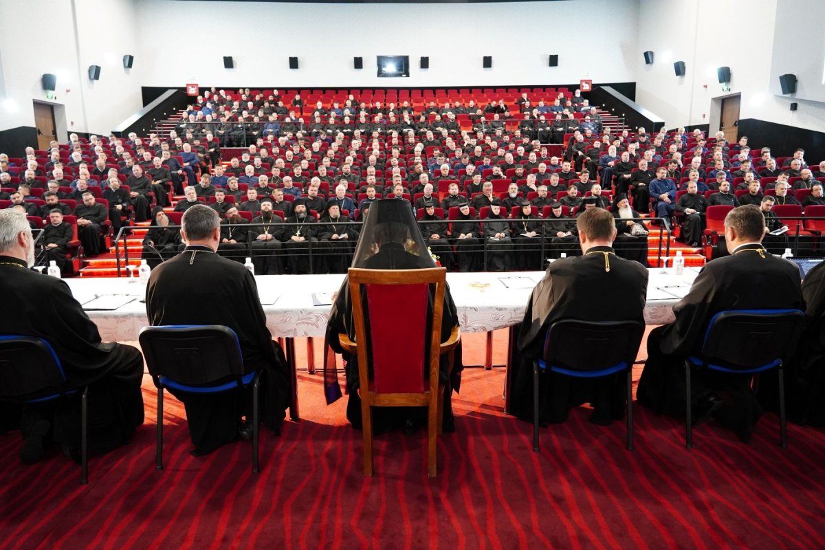 Conferinţa pastoral-misionară semestrială la Târgoviște 336650