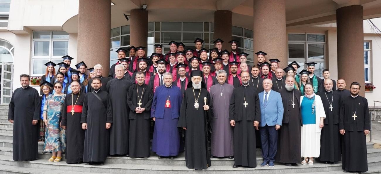 Festivitatea de absolvire la Facultatea de Teologie Ortodoxă din Alba Iulia 336643