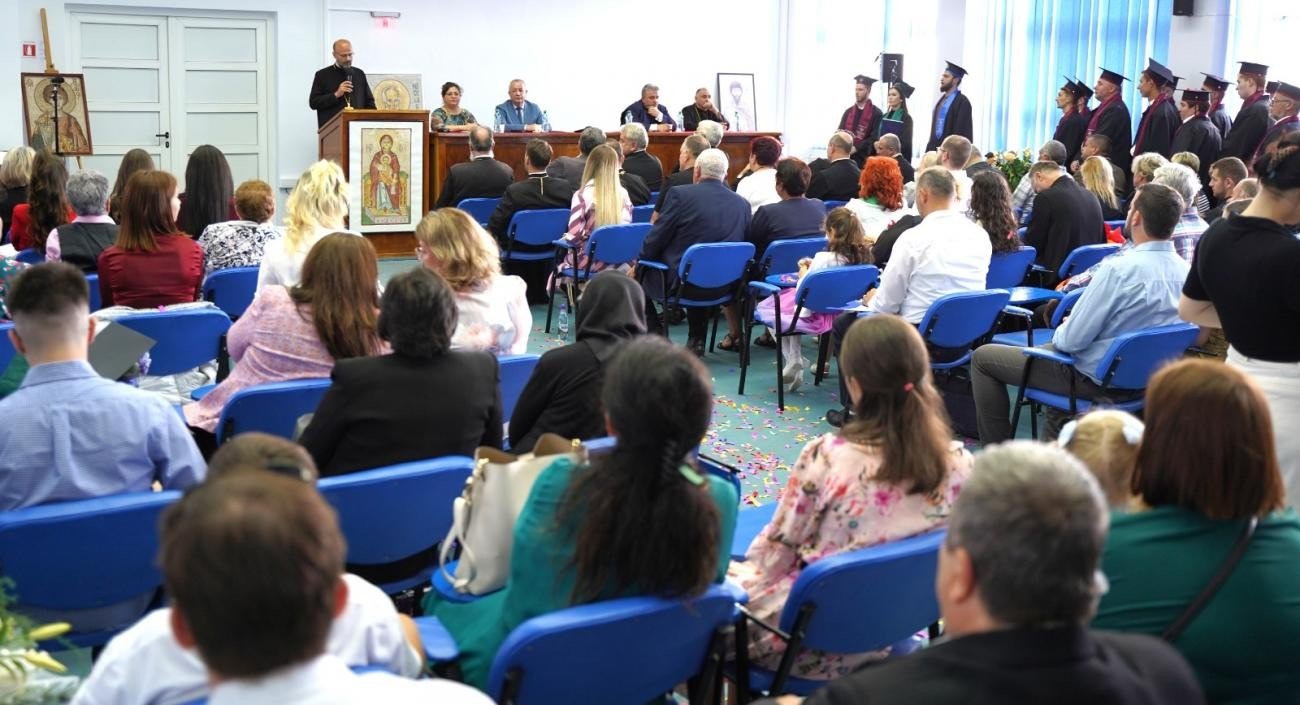 Festivitatea de absolvire la Facultatea de Teologie Ortodoxă din Alba Iulia 336644