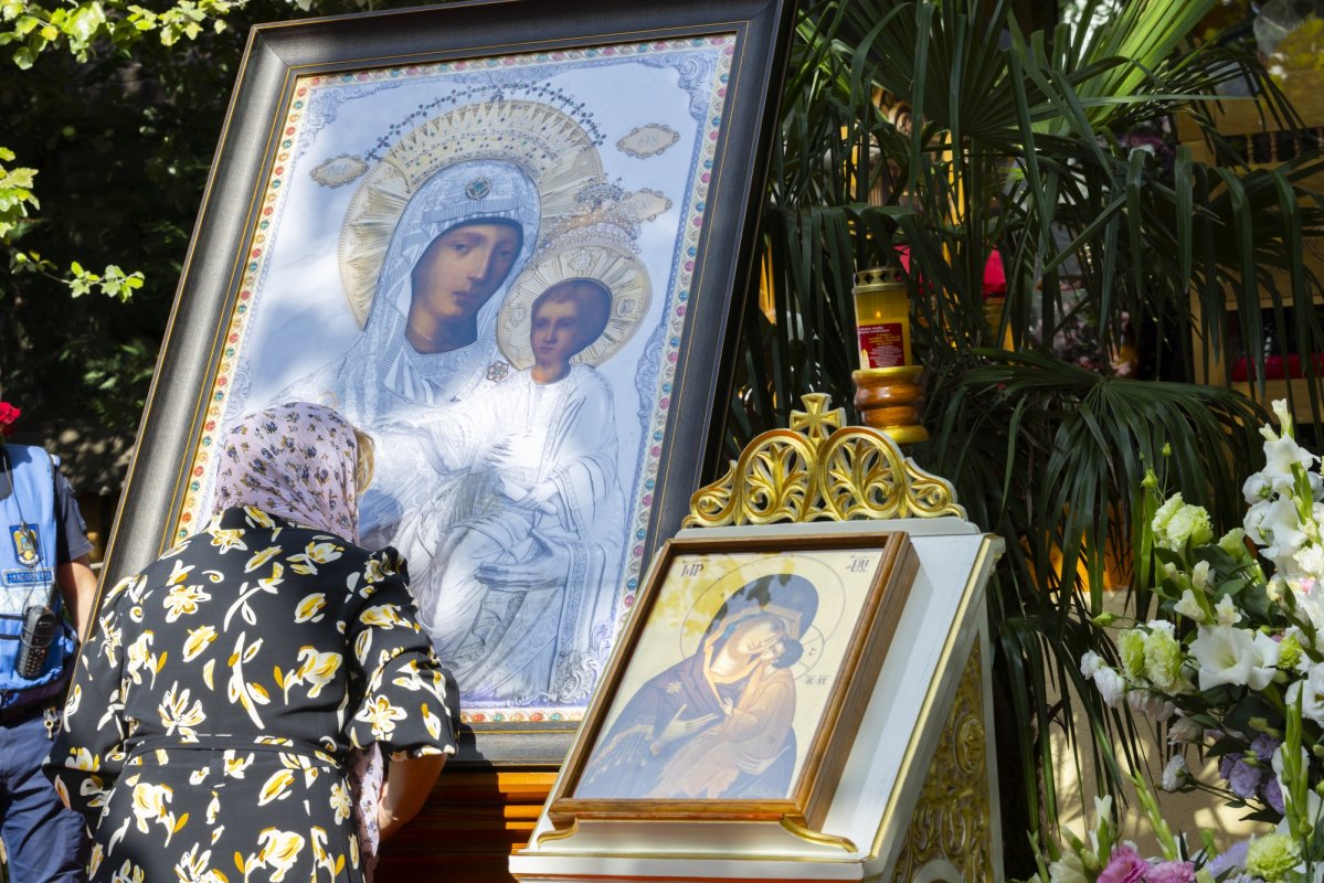 Icoana Maicii Domnului „Prodromița” cinstită la Paraclisul Catedralei Naționale 336707