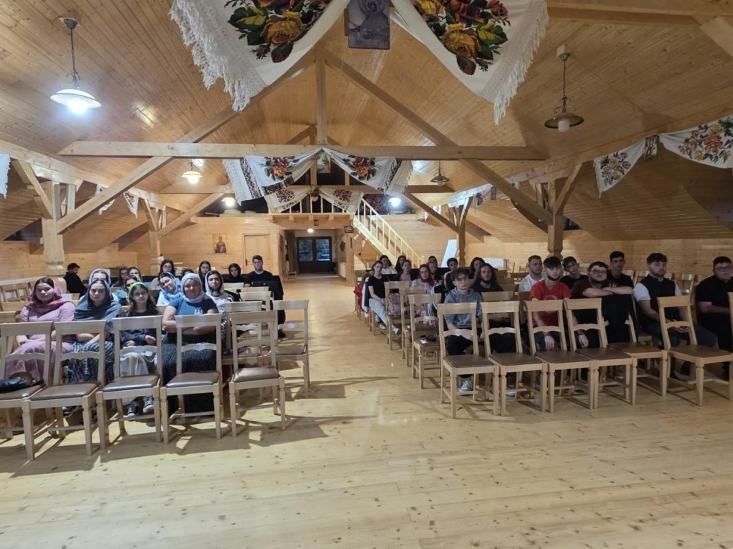 Tabăra „Tradiție și noutate” la Mănăstirea Oașa 336647