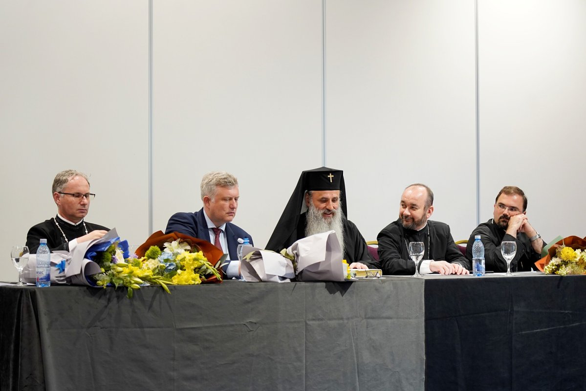 Absolvenții promoției 2025 de teologi ieșeni au depus jurământul de credință 336906