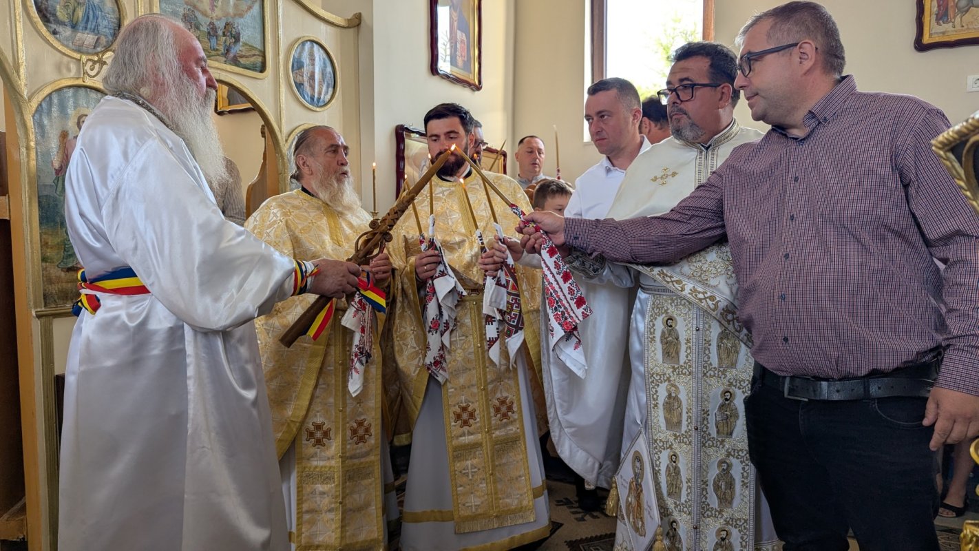 Biserica din Nadăș, reconstruită și resfințită după cinci decenii de părăsire 336919