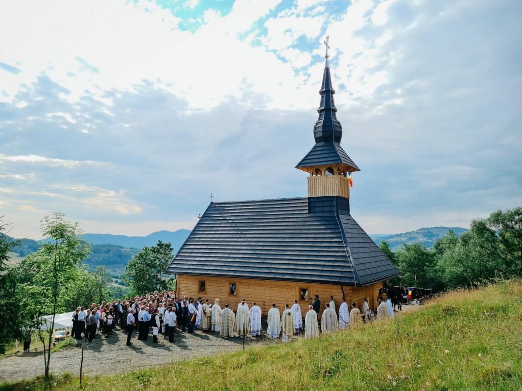 Sfințirea bisericii de lemn din Vișagu, judeţul Cluj 336898