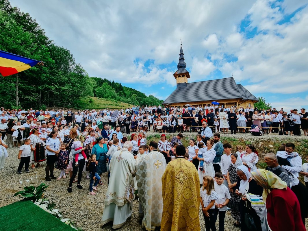 Sfințirea bisericii de lemn din Vișagu, judeţul Cluj 336901