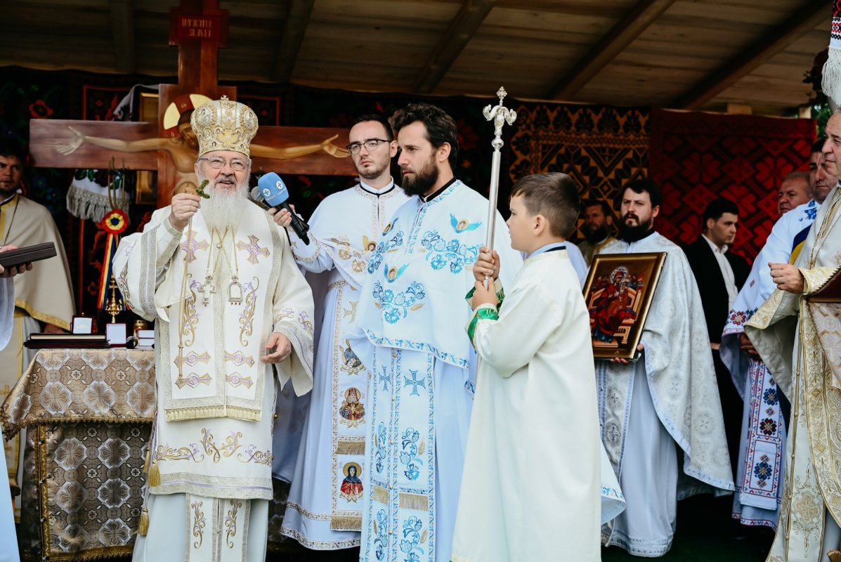 Sfințirea bisericii de lemn din Vișagu, judeţul Cluj 336902