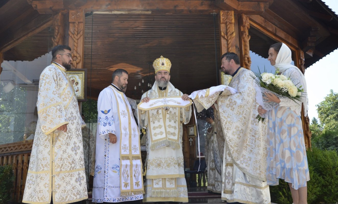 Binecuvântări arhiereşti în Episcopia Devei şi Hunedoarei 336973