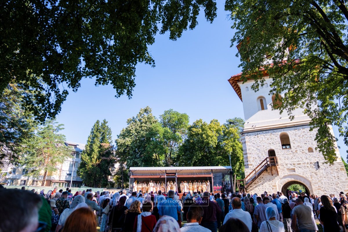 Duminica a 5-a după Rusalii la Mănăstirea „Sfântul Ioan cel Nou de la Suceava” 336967