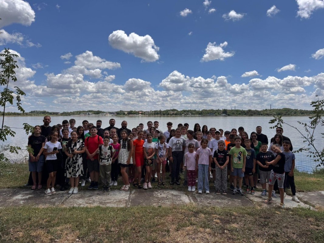 Programul „Vacanță din pridvorul bisericii” în Arhiepiscopia Dunării de Jos 337009