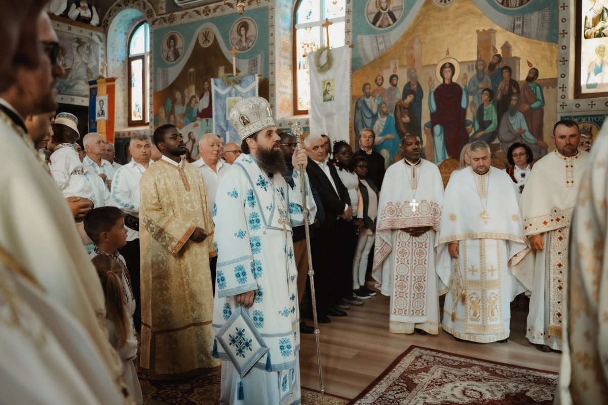 Sfințirea capelei mortuare din Pria, Sălaj 336980