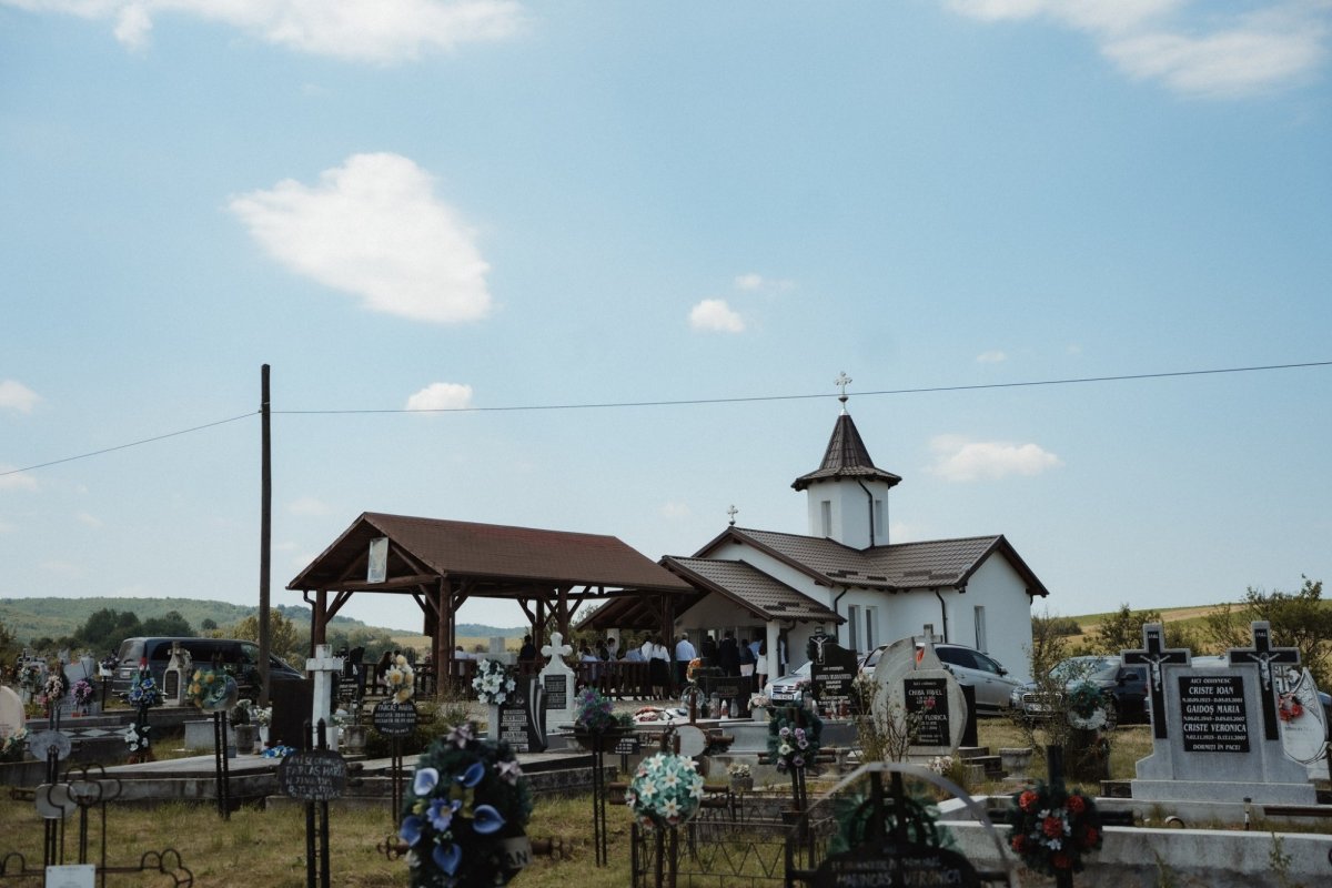 Sfințirea capelei mortuare din Pria, Sălaj 336983