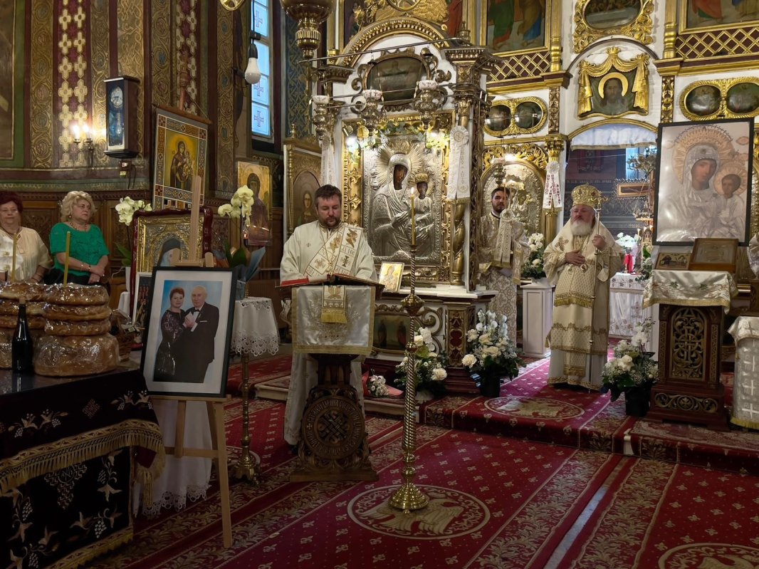 Pomenirea a doi binefăcători la Piatra Neamț 337038