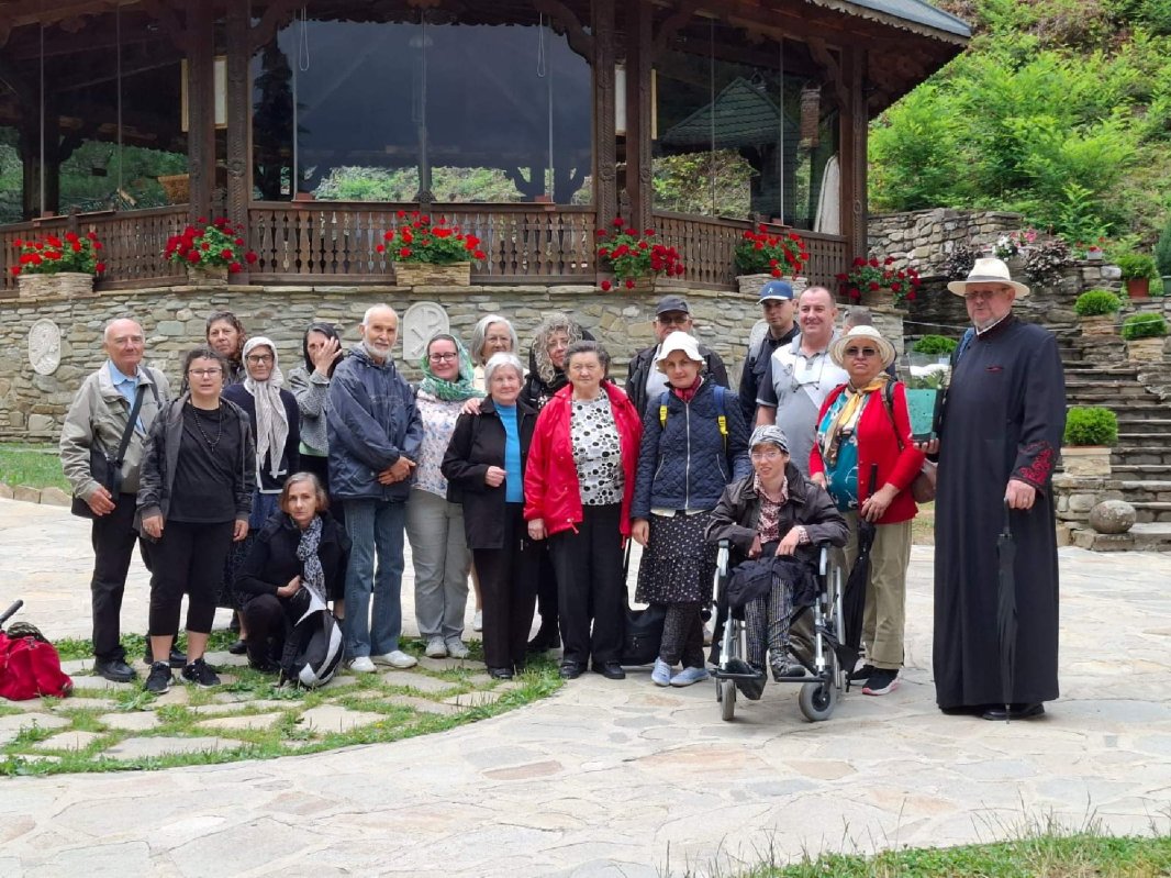 Pelerinaj oferit de Arhiepiscopia Sibiului pentru vârstnici şi persoane cu dizabilităţi 337098