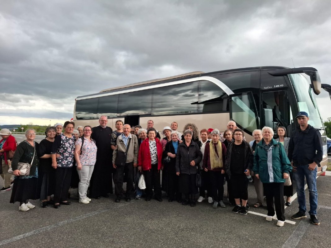 Pelerinaj oferit de Arhiepiscopia Sibiului pentru vârstnici şi persoane cu dizabilităţi 337100