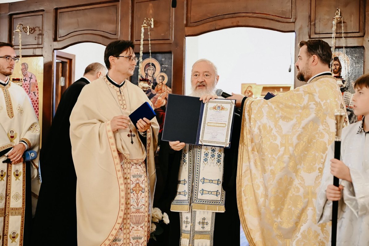 Sfințirea demisolului Bisericii „Sfântul Ioan Botezătorul” din cartierul clujean Europa 337112