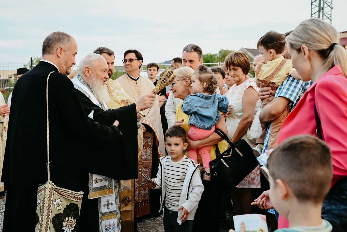 Sfințirea demisolului Bisericii „Sfântul Ioan Botezătorul” din cartierul clujean Europa 337113