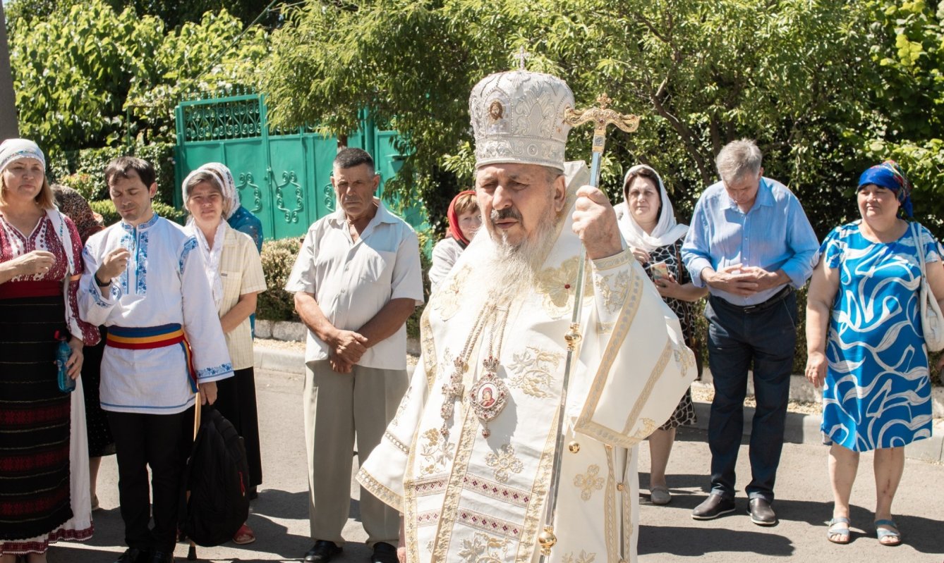 Binecuvântare arhierească pentru credincioșii din Codru, Chișinău 337184